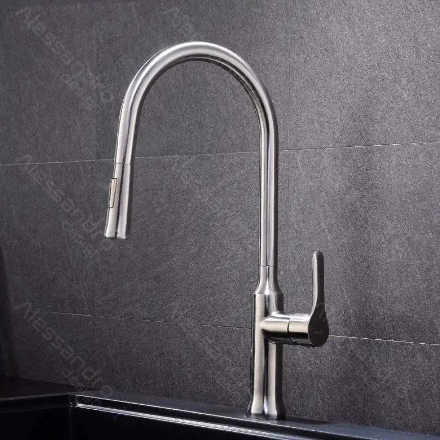 Akkumulátorkonyha kivonható zuhanyzóval, rozsdamentes acél 304, szatén, CF023