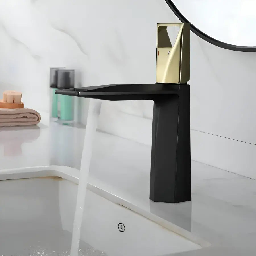 Washbasin akkumulátor, egészségügyi sárgaréz, fekete arany, 10107h/g