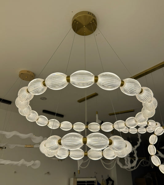 A LED -csillár felfüggesztette a Fausto távirányítót, 126W, hideg/forró/semleges fény, instabil, állítható magasság, arany