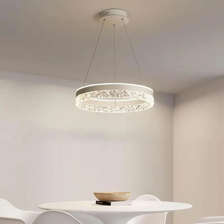 A LED -csillárot 124W -os bátor távirányítóval felfüggesztették, hideg/forró/semleges fény, instabil, fehér, állítható magasság