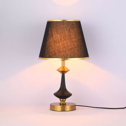 Veioza Shreya 1x E27 fekete arany Veioze és állólámpa alapértelmezett cím Alessandro Design